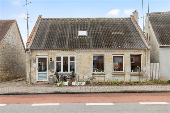 Møllevej 5 er til salg for kun 395.000 kr.: Se de billigste boliger til salg i Holeby her