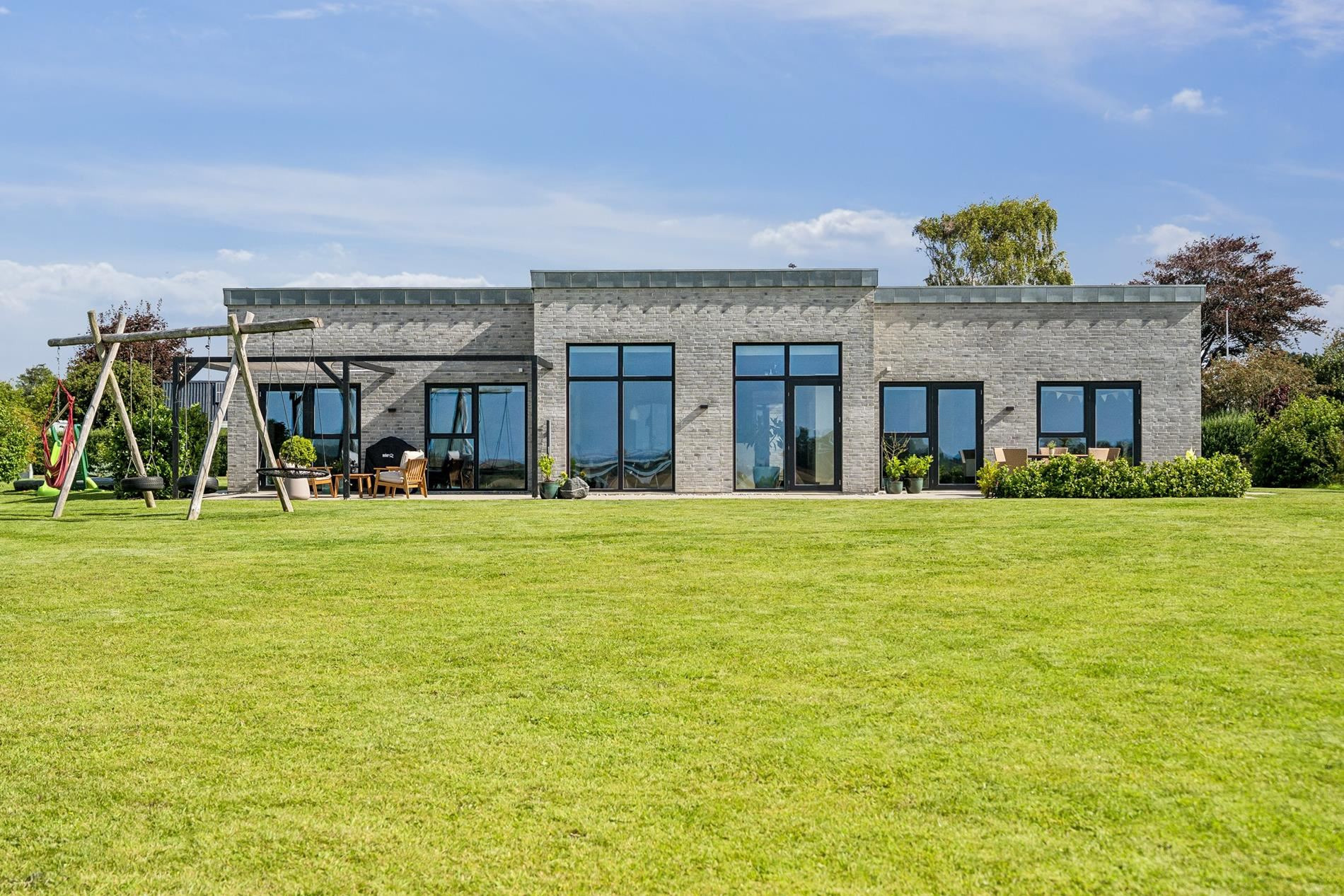 For 5,5  mio. kroner kan du nu få Stråtaget 19 - Se priserne på de dyreste boliger til salg i Vestbjerg