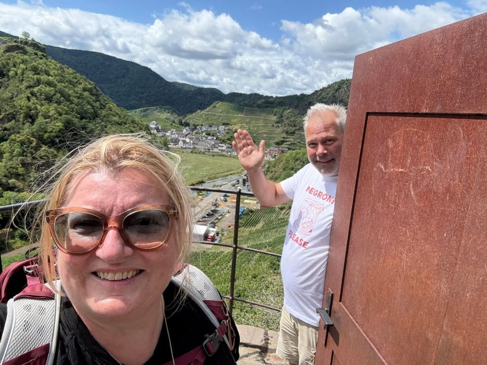 Lahvino Wine & Spirits besøger Mayschoss vingård i Ahr-dalen