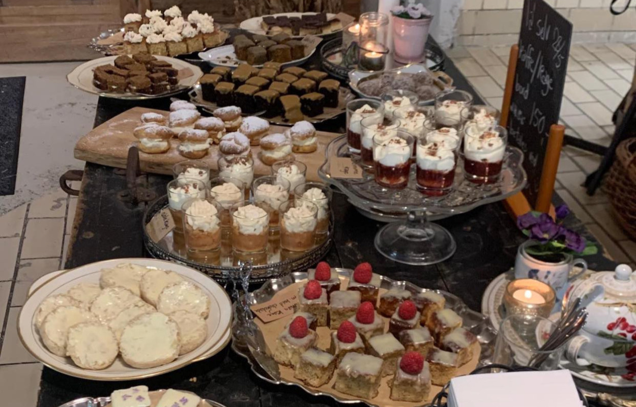 Fru Hansens Butik & Café er klar til weekendens Høstmarked: Livemusik, god mad og diverse boder