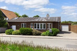 EDC Skive I/S præsenterer charmerende bolig med havudsigt på Fjordvej i Skive