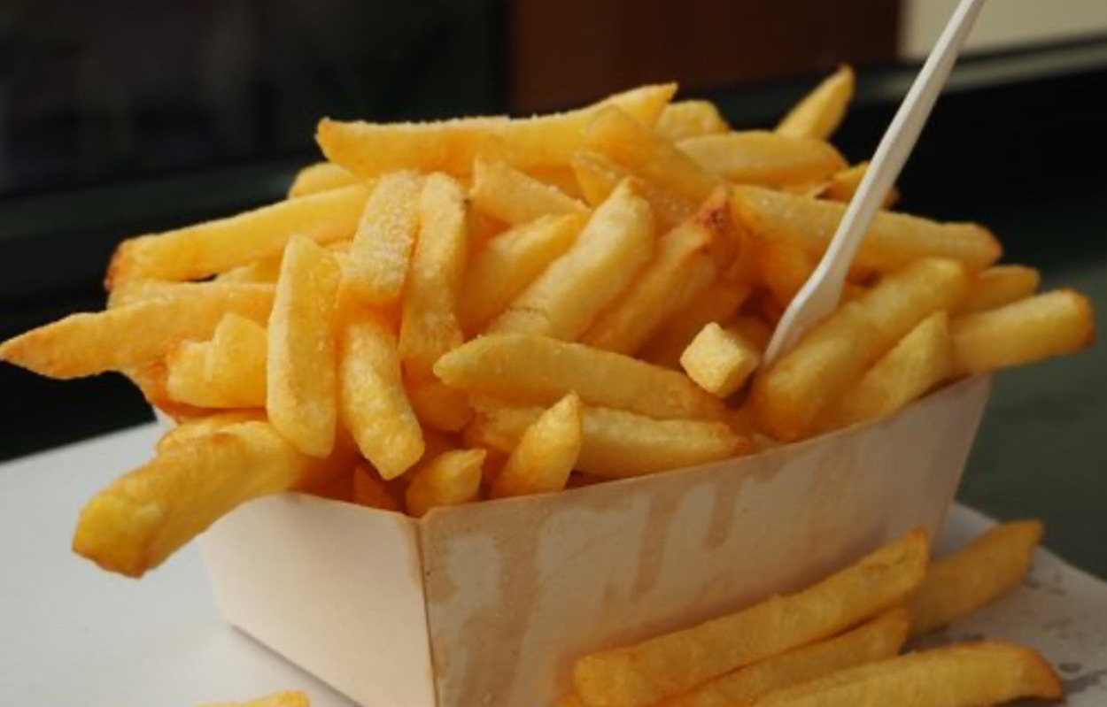 San Remo Pizza: Sprøde pomfritter med remoulade til bare 20 kr.