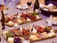 Osteaften hos OsteFruen i Sæby: En aften med tapas og vin