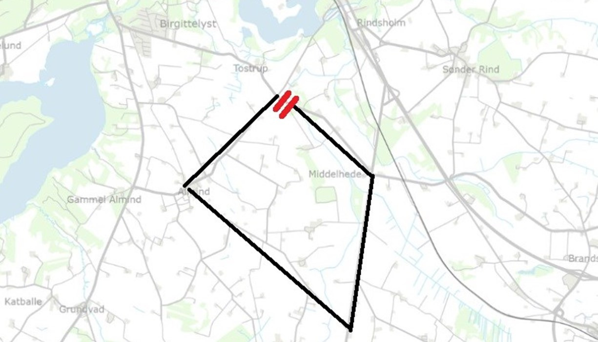 Tostrupvej mellem Almind og Rindsholm er lukket
