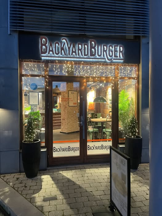 Black Friday tilbud hos BackyardBurger Viborg med udvidede åbningstider
