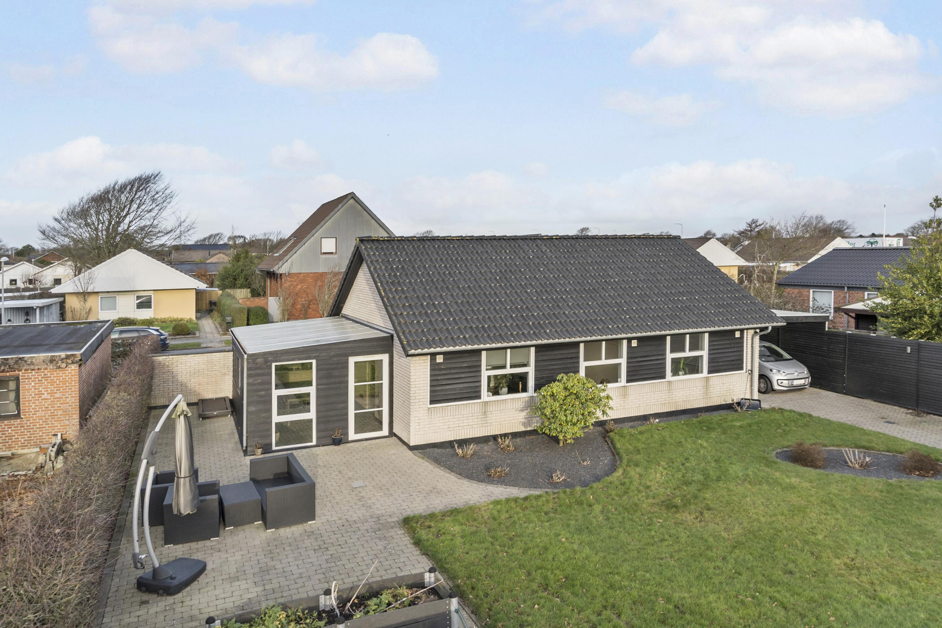 Renoveret og moderniseret villa