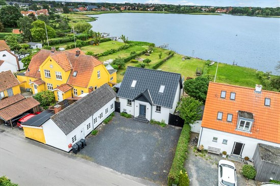 Hestehavevej 77 og 3 andre boliger er kommet til salg denne uge i Præstø - se boligerne her.