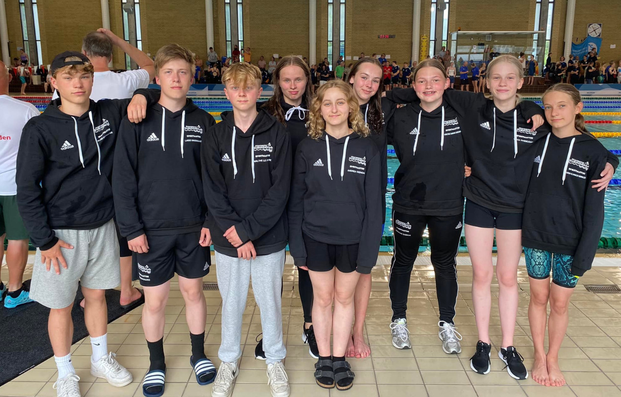Horsens Svømmeklub slutter sæsonen af med bravur