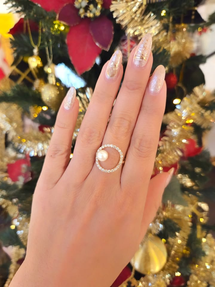 Smykkedesigner Helga Winter præsenterer årets perfekte julegaveidé