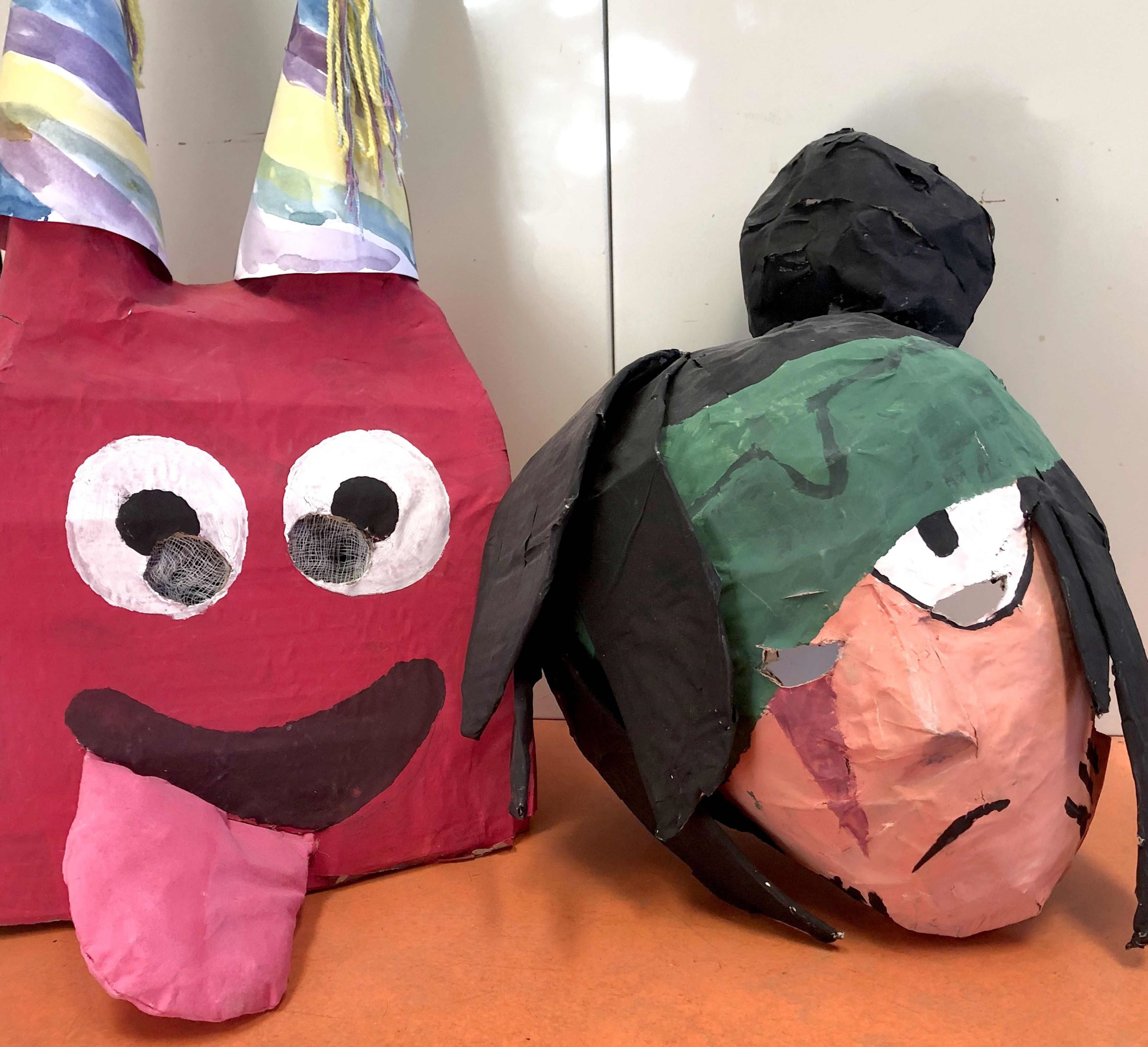 Kreativ maskeworkshop for børn på Hårlev Bibliotek