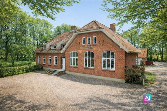 Abkær Skolevej 1 og 1 anden boliger er kommet til salg denne uge i Vojens - se boligerne her.