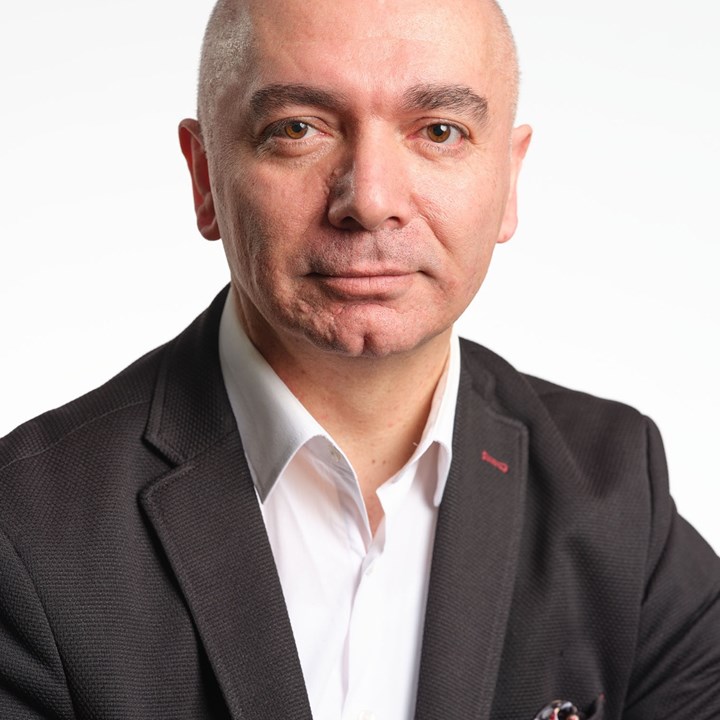 Portrætfoto af Dogan Polat