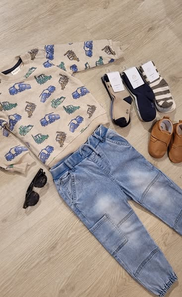 Børneshoppen Brønderslev præsenterer nyheder fra Mini dreng i str. 92-116