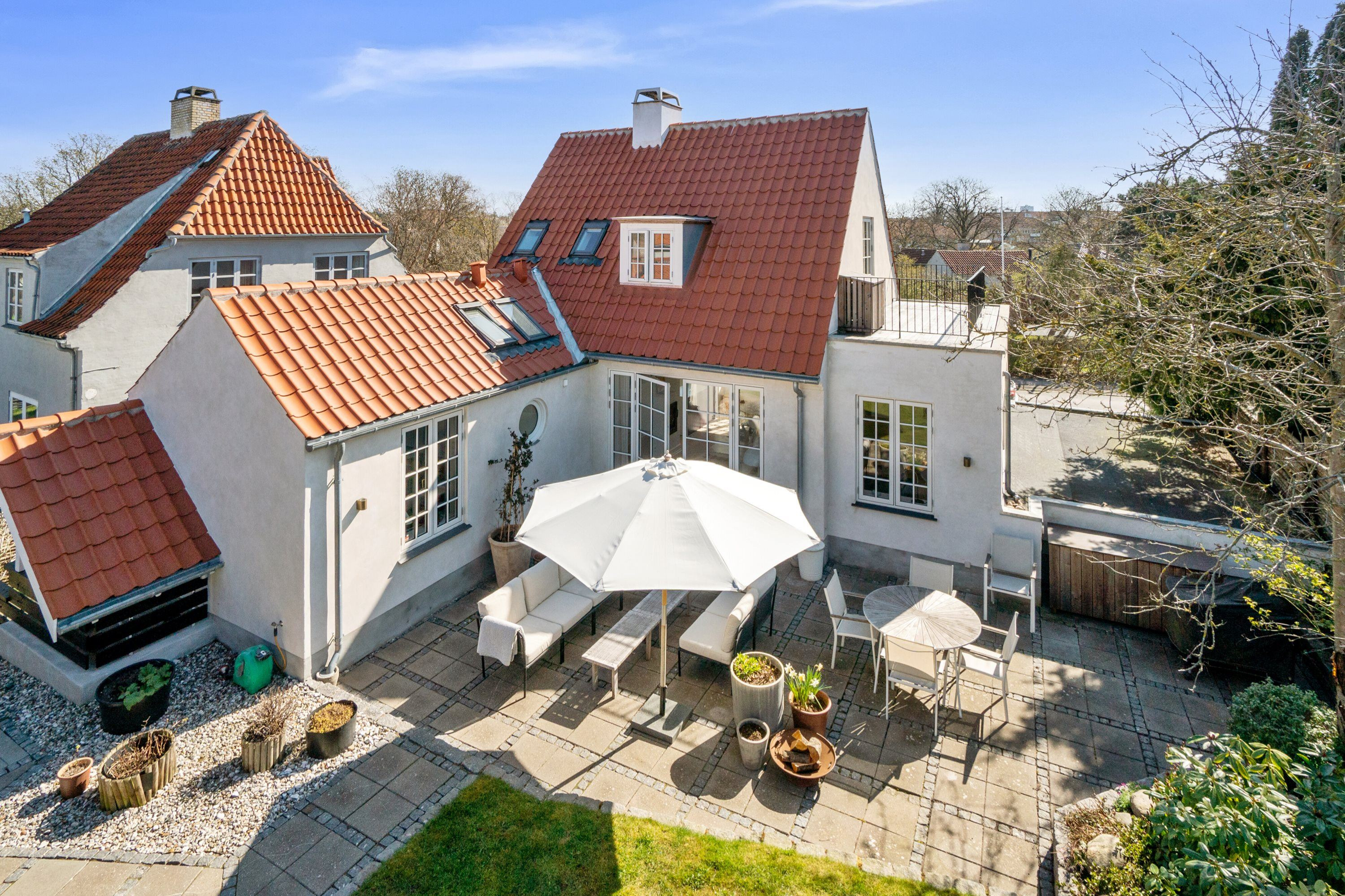 Luksusbolig netop kommet til salg i Brønshøj: Se hvad du skal smide for Brønshøjs dyreste adresser her