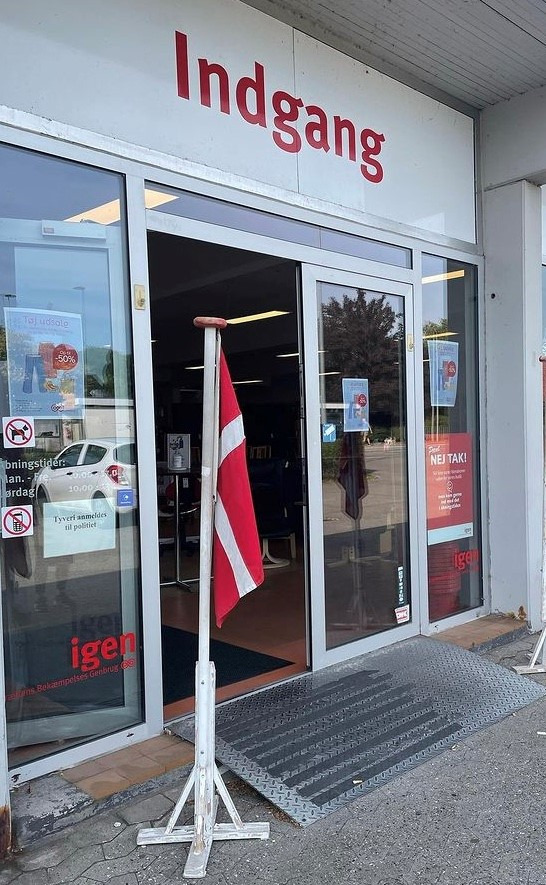 Kræftens Bekæmpelses genbrugsbutik kan sammen med 32 frivillige fejre 10 års jubilæum