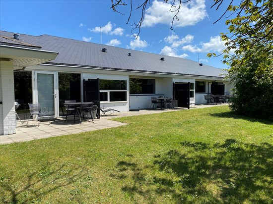 Lyrsbyvej 38 er til salg for kun 995.000 kr.: Se de billigste boliger til salg i Svaneke her