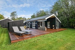 Blomstervangen 38 og 1 anden boliger er kommet til salg denne uge i Oksbøl - se boligerne her.