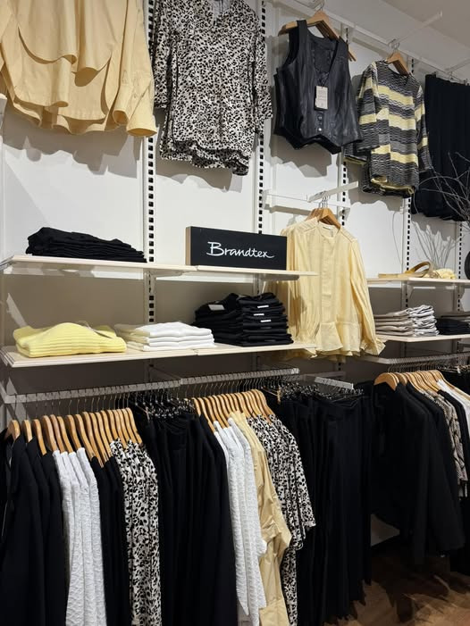 Nyheder fra Skott Aalborg: Friske gule bluser fra Brandtex og Inwear til onsdagsshopping