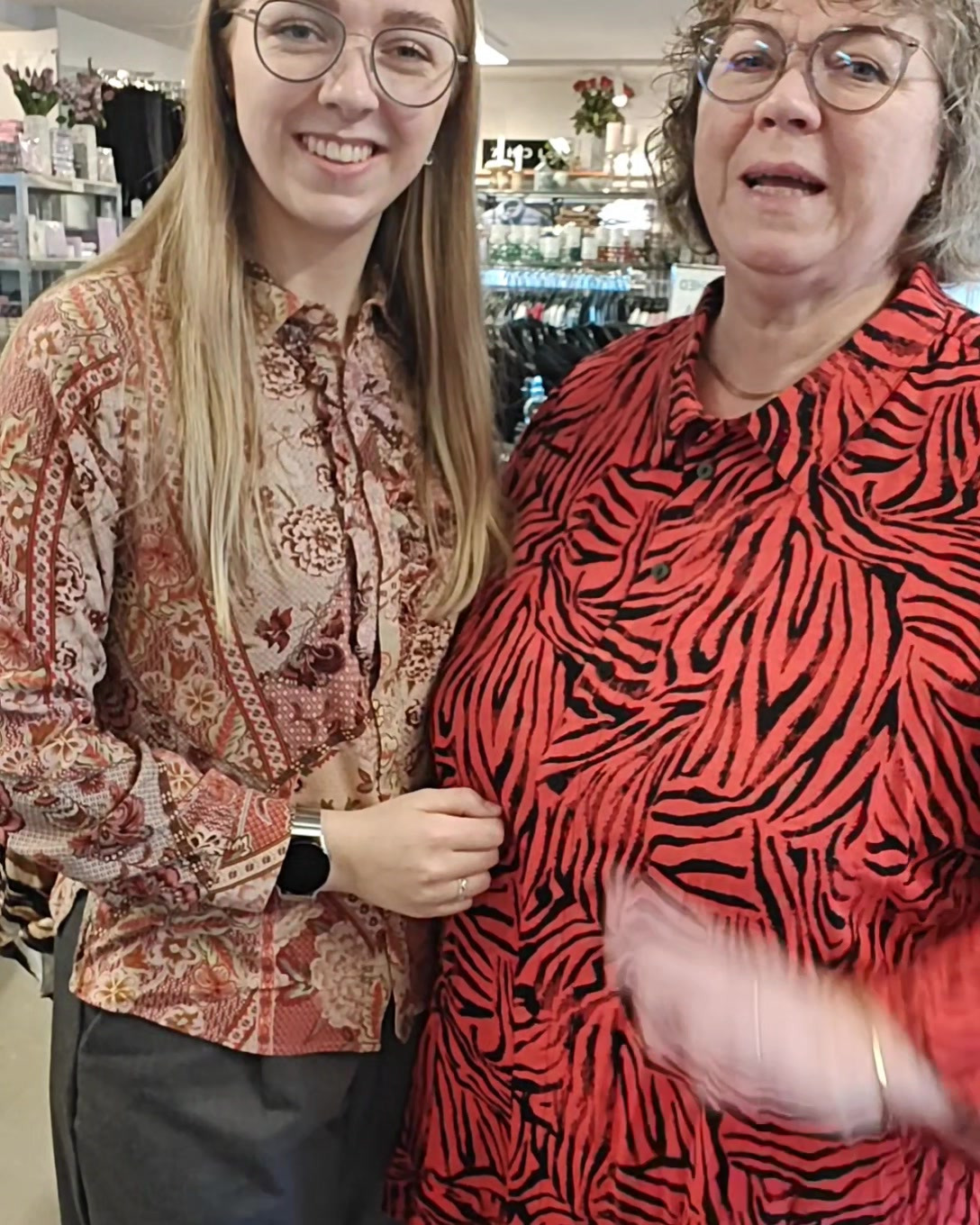 Elins Butik ønsker glædelig jul og annoncerer åbningstider mellem jul og nytår