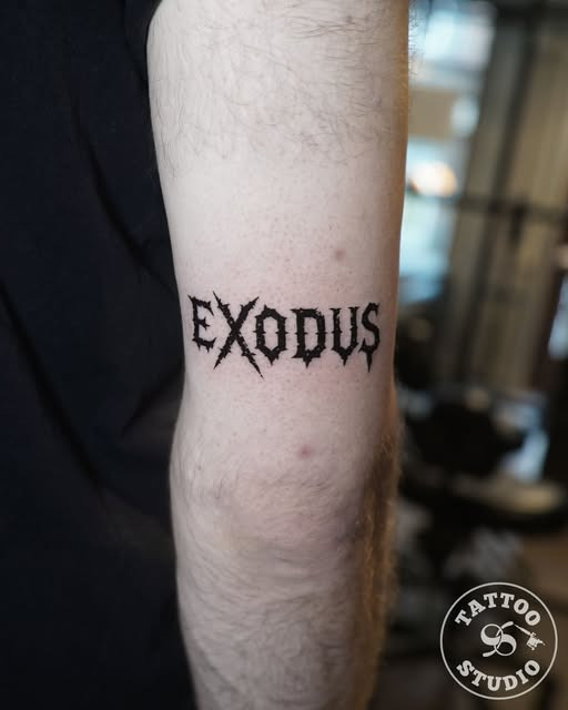Tattoo Studio 96 Aalborg viser skarpt lettering-design lavet af Alexys