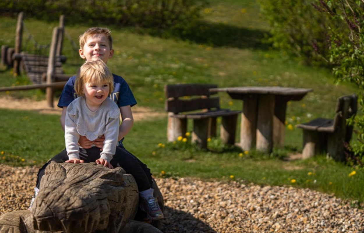 Legepladser og søbade er nu røg- og tobaksfrie