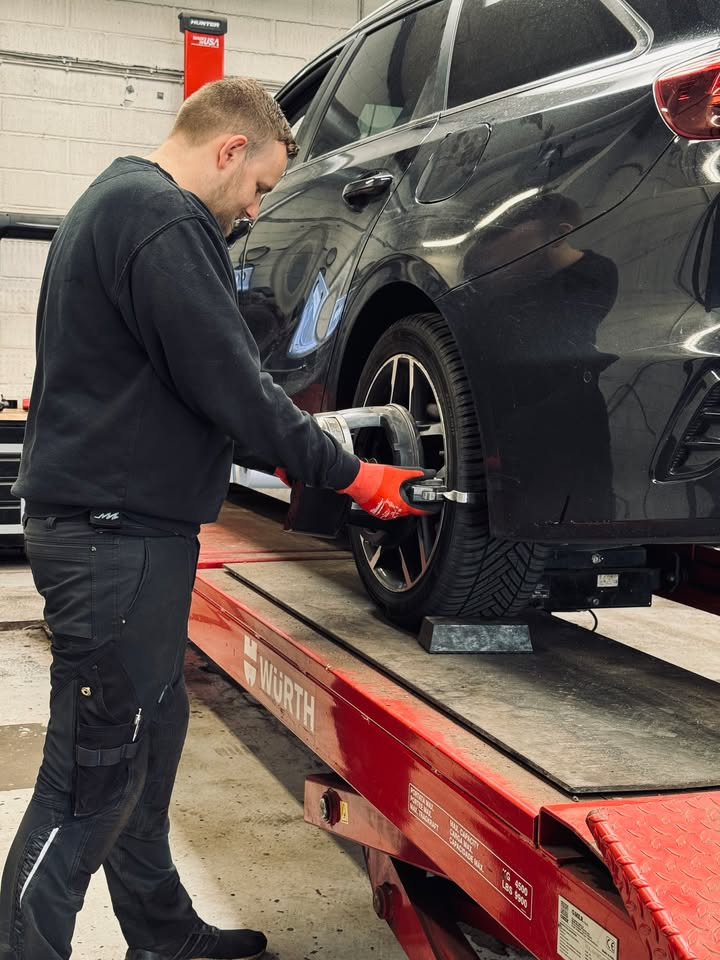 Sørby Autocenter tilbyder kontrol af styretøjet fra 995 kroner