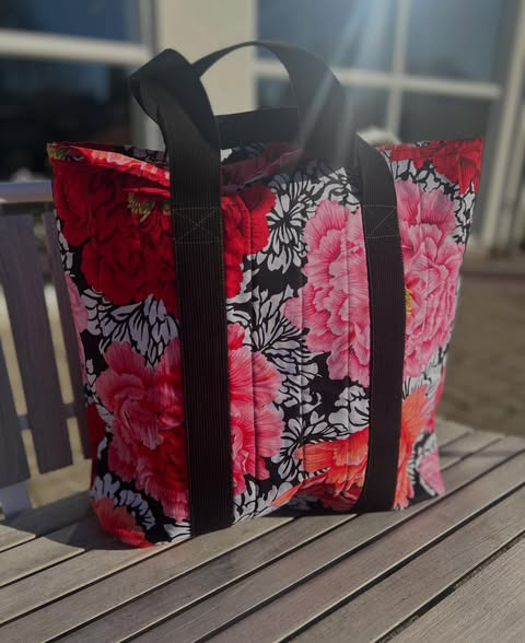 Chlou præsenterer unikke shoppere og strandtasker til 350 kr