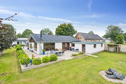 Eksklusiv liebhaverejendom i Hjallerup hos home Brønderslev