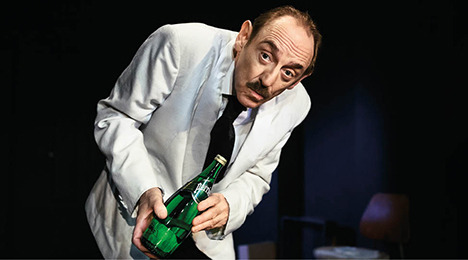 Restaurant Europa: En satirisk forestilling om et kontinent i forfald