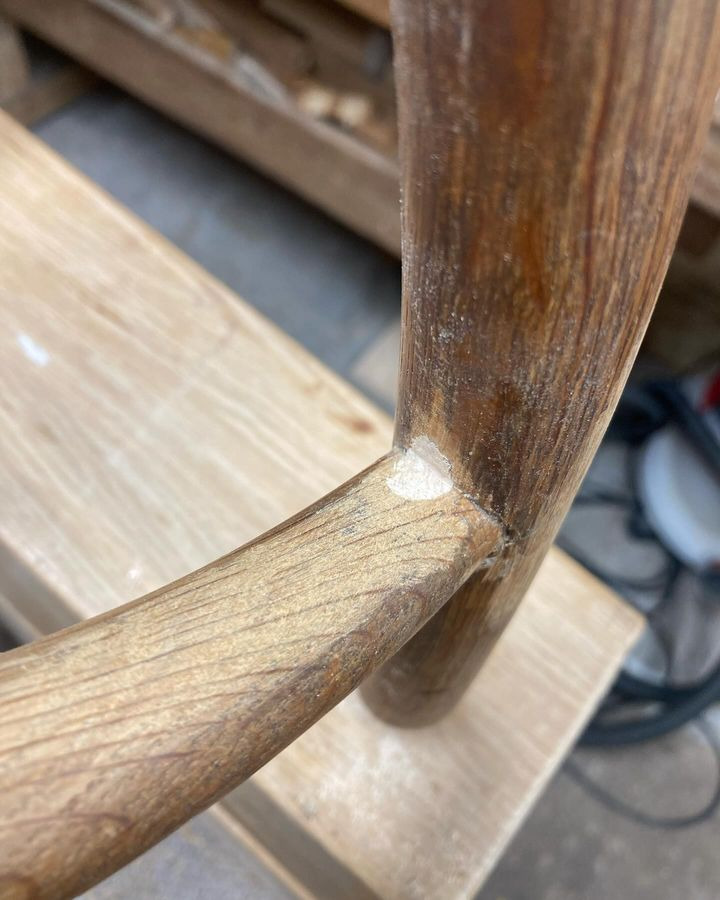 Den danske stol genopliver y-stolen med ny bejdse og voksbehandling