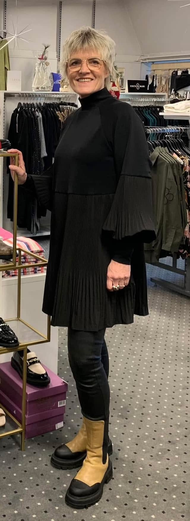 Rosengreen tilbyder kjole fra Costa Mani til særpris i vanvittig fredag-tilbud