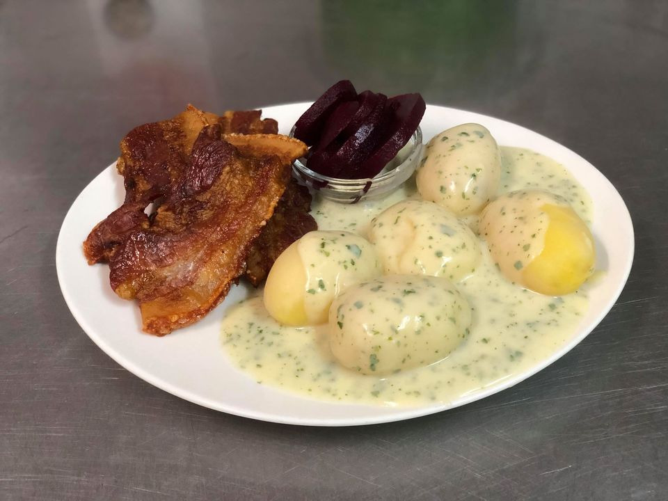 Se vores menu hos Kiosk & Bistro ved Shell Ekspress Mariagervej