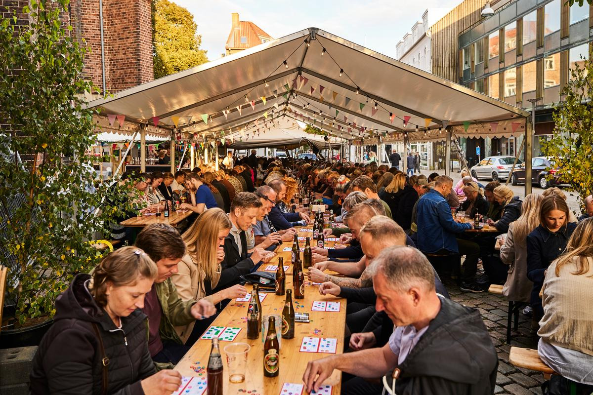 Ny teltoverdækning skal skabe gode rammer for aktiviteter på Kirketorvet