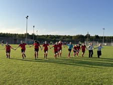 Lynge-Uggeløse IF tager førstepladsen efter stædig kamp mod FIF Hillerød