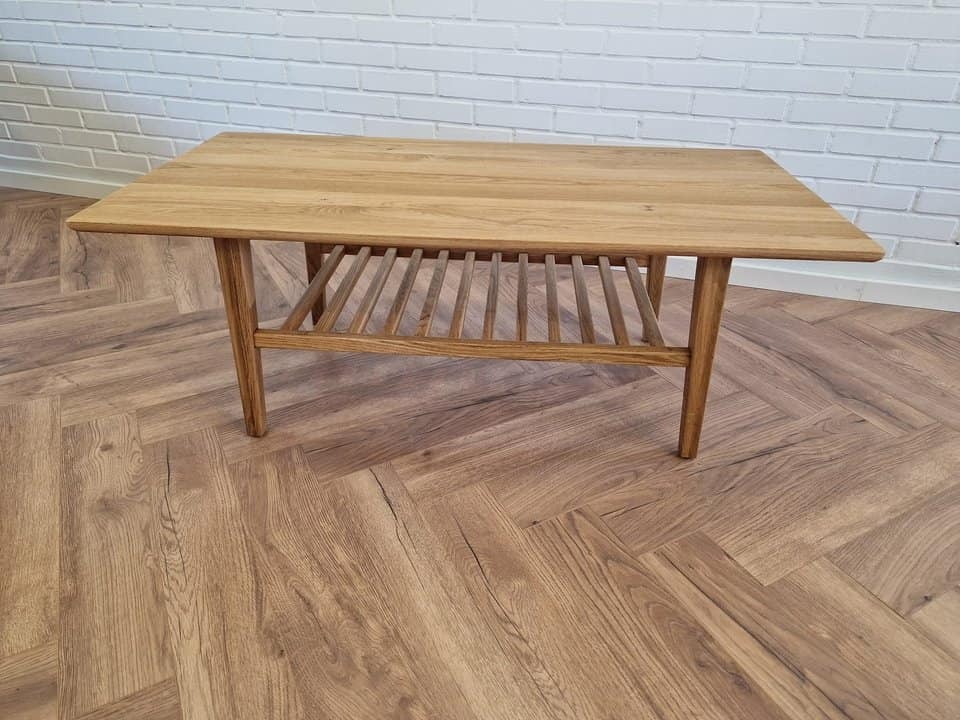 Hovelind Møbler tilbyder sofabord i massivt egetræ med flere olieringsmuligheder og størrelser