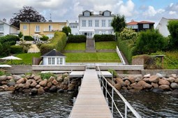 Luksus til salg: Taarbæk Strandvej 138 til 52.000.000 kr – Se Klampenborgs dyreste boliger her