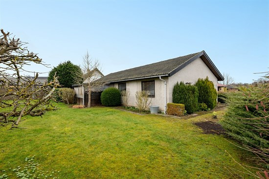 Hasselvej 2 er til salg for kun 2.745.000 kr.: Se de billigste boliger til salg i Lille Skensved her