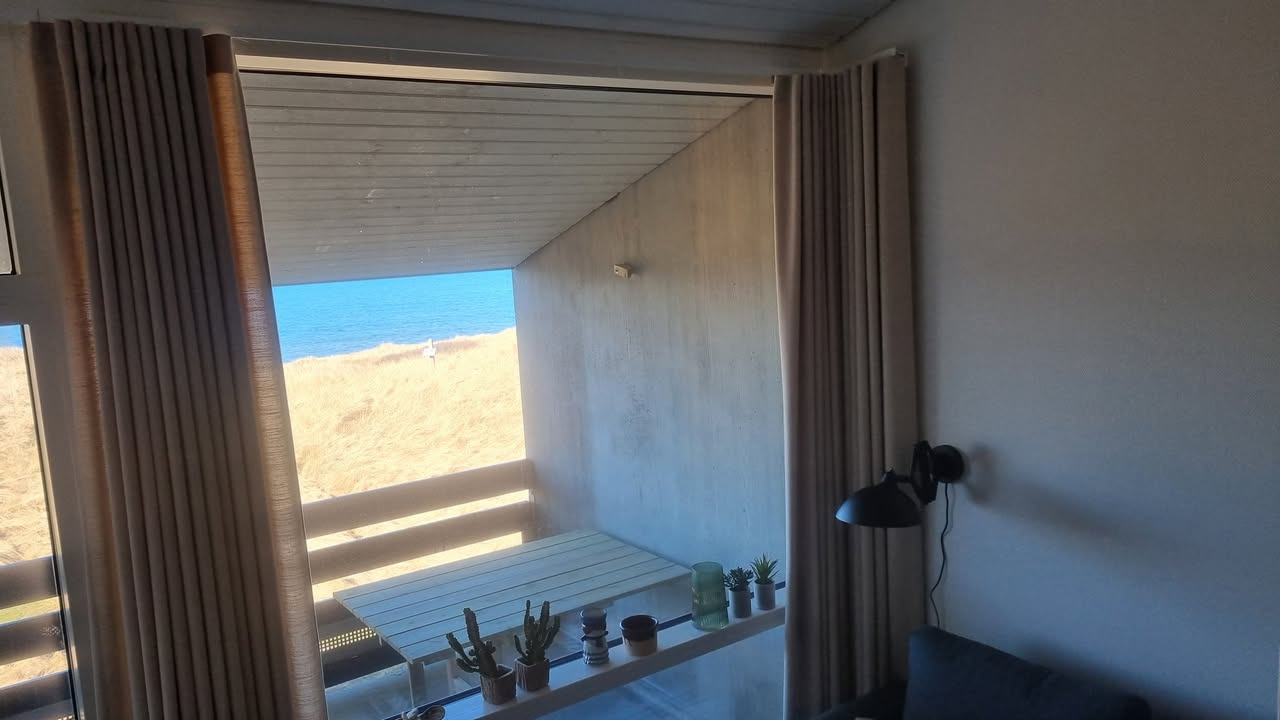 Høj Data ApS monterer gardiner i moderniseret Fyrklit-lejlighed