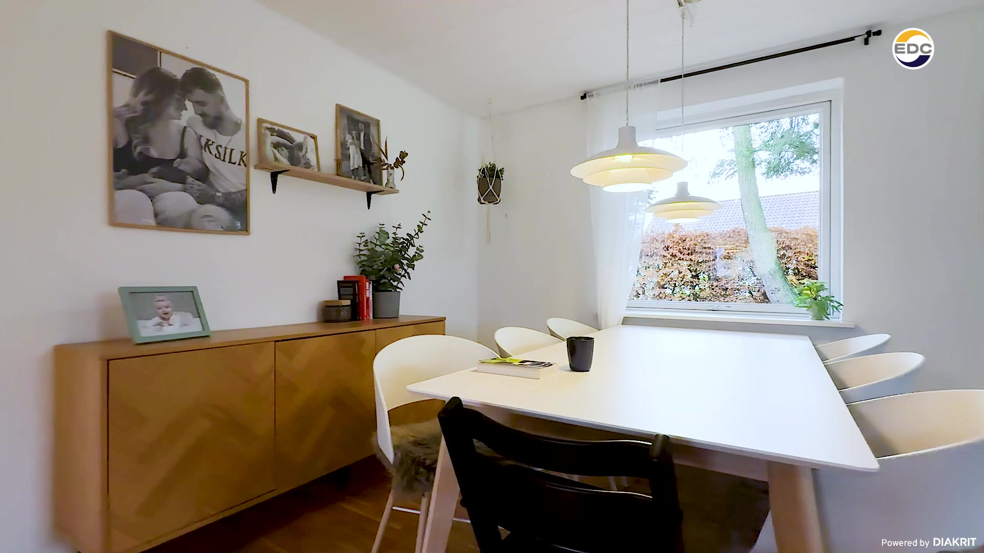 EDC Vejen præsenterer klassisk rødstensvilla i Andst til 895.000 kr.