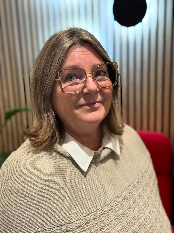 Frost Optik præsenterer Connis nye Tom Ford briller med avancerede Rodenstock Sensitive glas