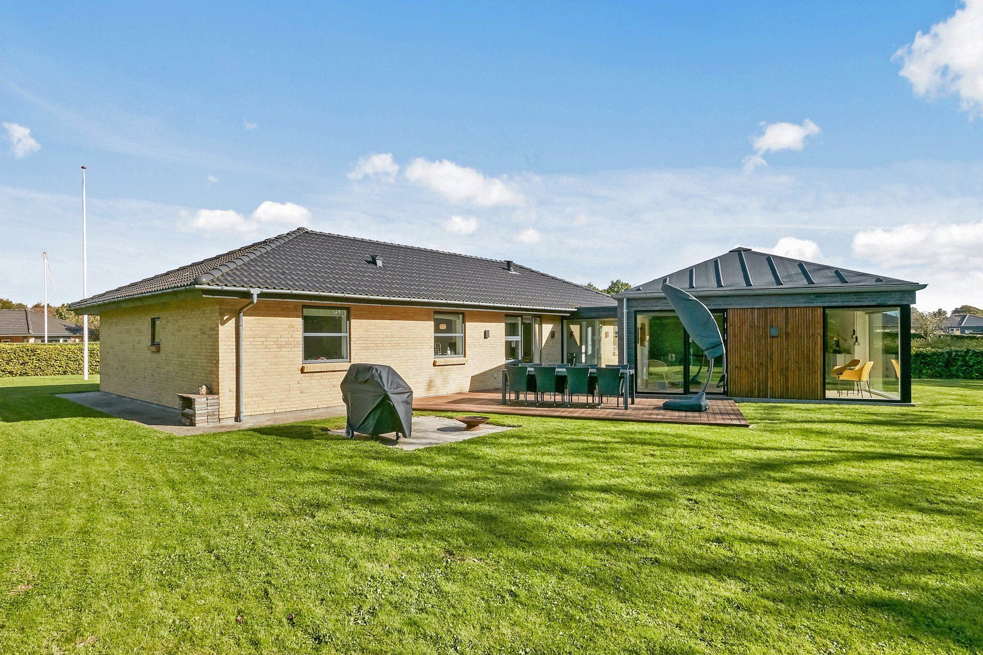 En ren boligdrøm på [m² på dyreste bolig] m² til 3,0  mio. kroner er nu komme til salg i Bredsten: Se hvor de dyreste boliger til salg i Bredsten er