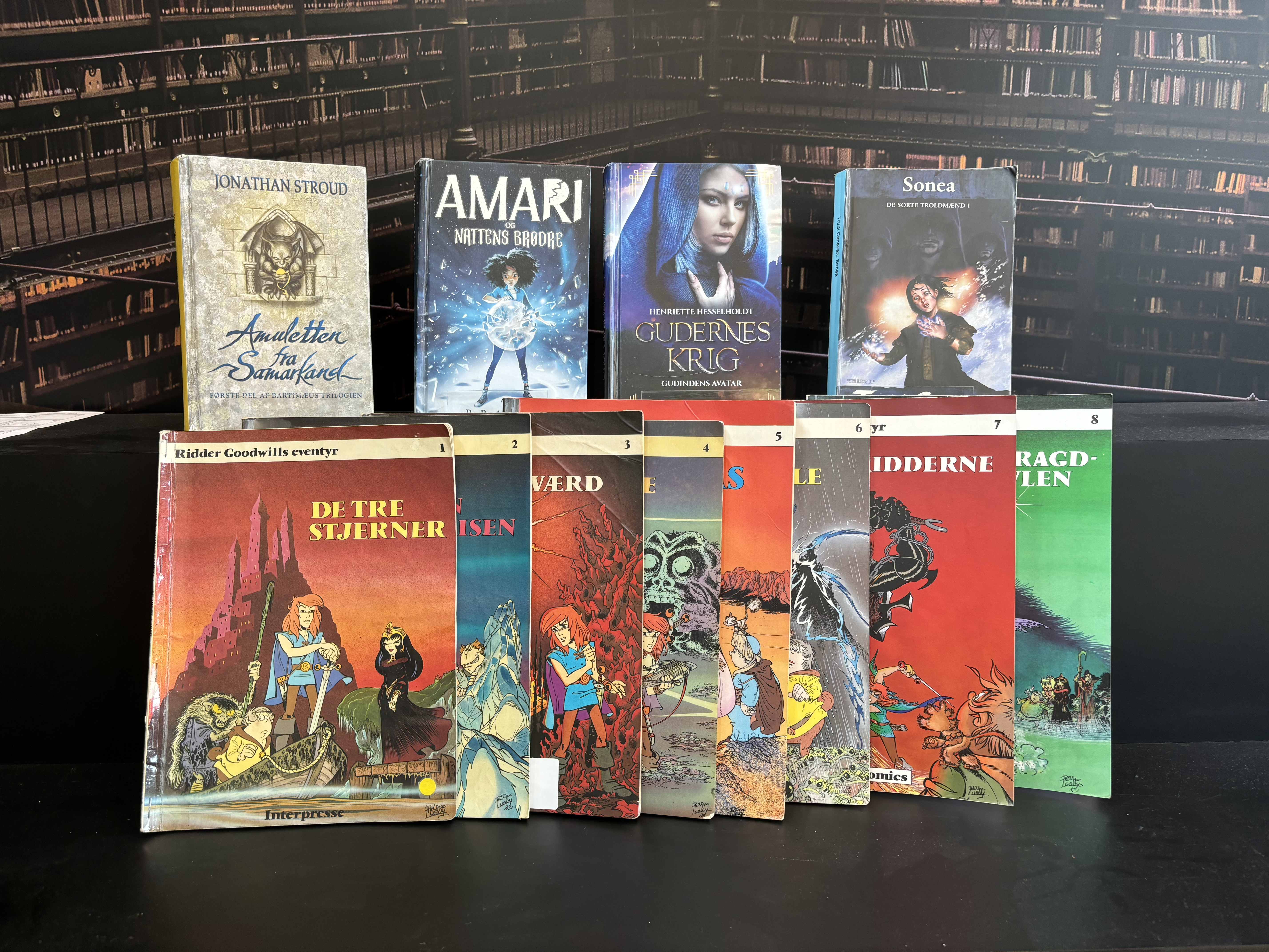 Spændende arrangementer på Hedensted Bibliotek: Among Us i virkeligheden og læsekreds for fantasy-elskere