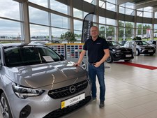 Motor-Depotet: Thomas møder kunderne i øjenhøjde