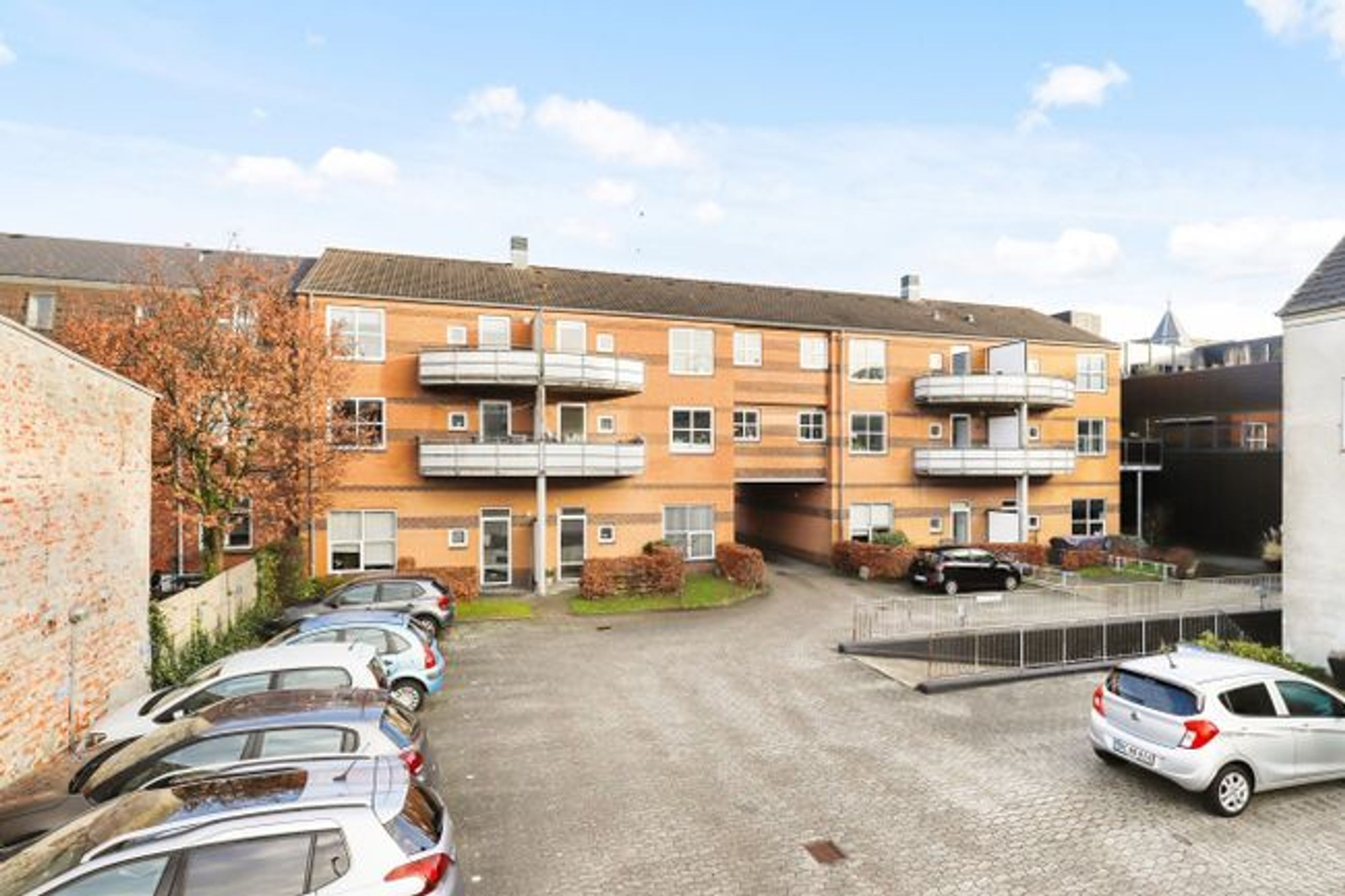 Norgesgade 46B, 2. tv, 6700 Esbjerg Flot Andelsbolig på 2 sal på 71 m2 i Indre by, med altan og parkering i gården.