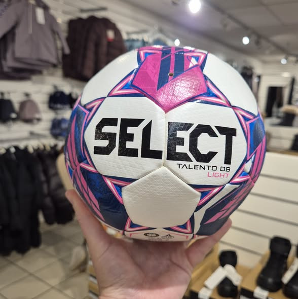 Sportigan Farsø sælger Select Talento Light fodbolde til 100 kr