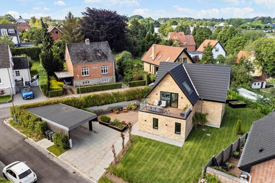 Luksusbolig netop kommet til salg i Viby J: Se hvad du skal smide for Viby Js dyreste adresser her