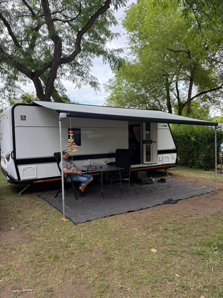 Polaren udforsker Frankrig: Tips til solrige campingpladser søges