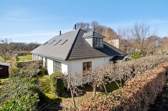 Hf. Skovly-Hasselvej 26 er til salg for kun 2.100.000 kr.: Se de billigste boliger til salg i Vedbæk her