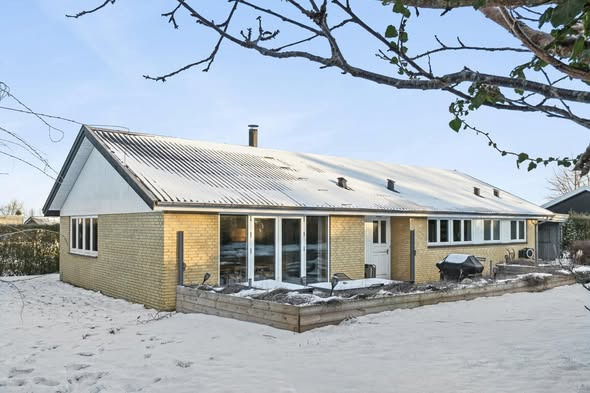 &LIVING Aalborg præsenterer moderniseret familievilla i Vejby