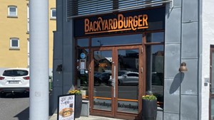 Fra hyggeprojekt til burgerfavorit – Backyardburgers rejse fortsætter